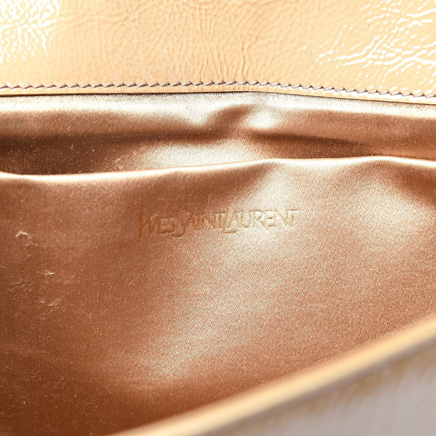 Saint Laurent Textured Patent Calfskin Monogram Large Belle De Jour Clutch Nude 5 of 8