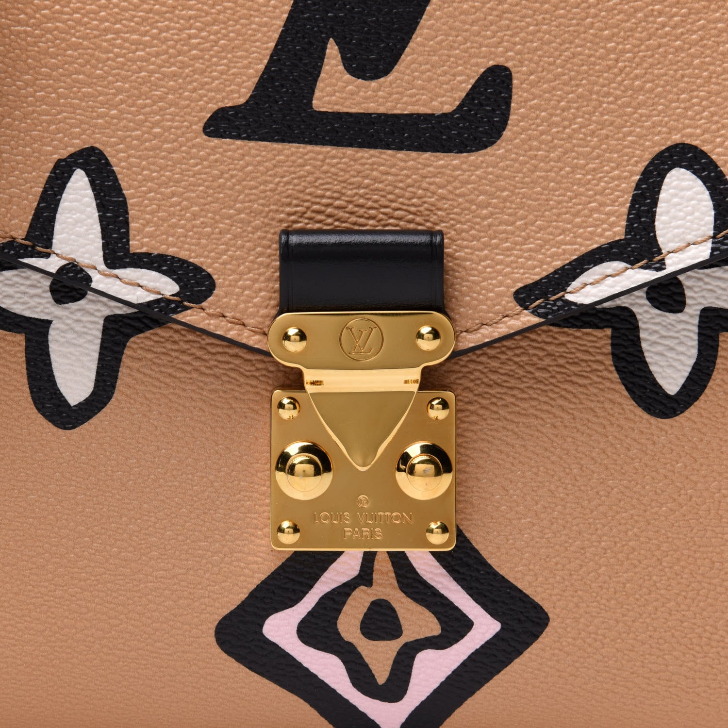 Louis Vuitton Monogram Giant Wild At Heart Pochette Metis Arizona 7 of 11