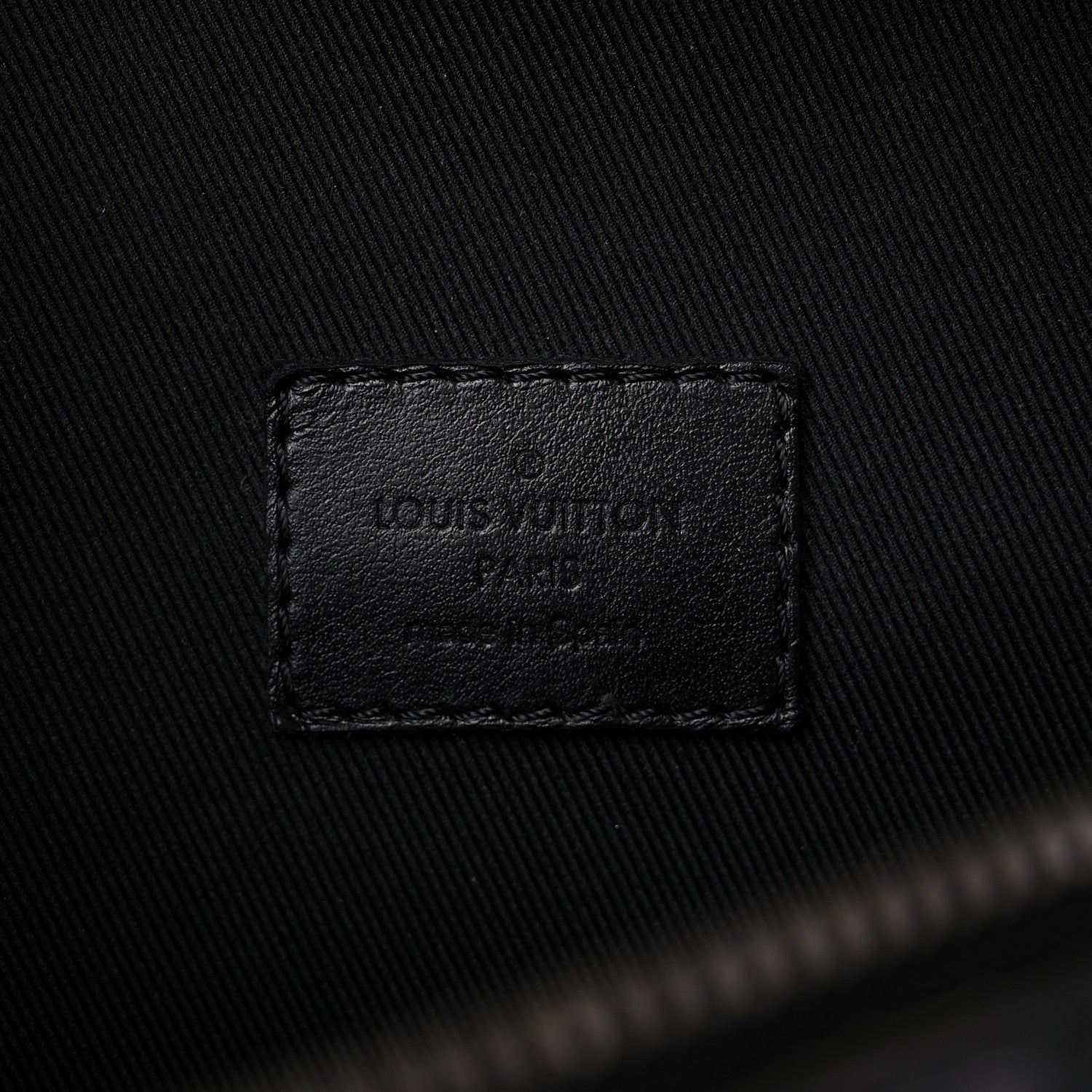 Louis Vuitton Monogram Eclipse Discovery Bumbag 6 of 10