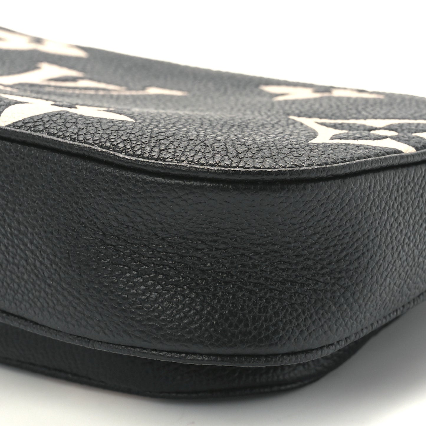 Empreinte Monogram Giant Multi Pochette Accessories Black Beige