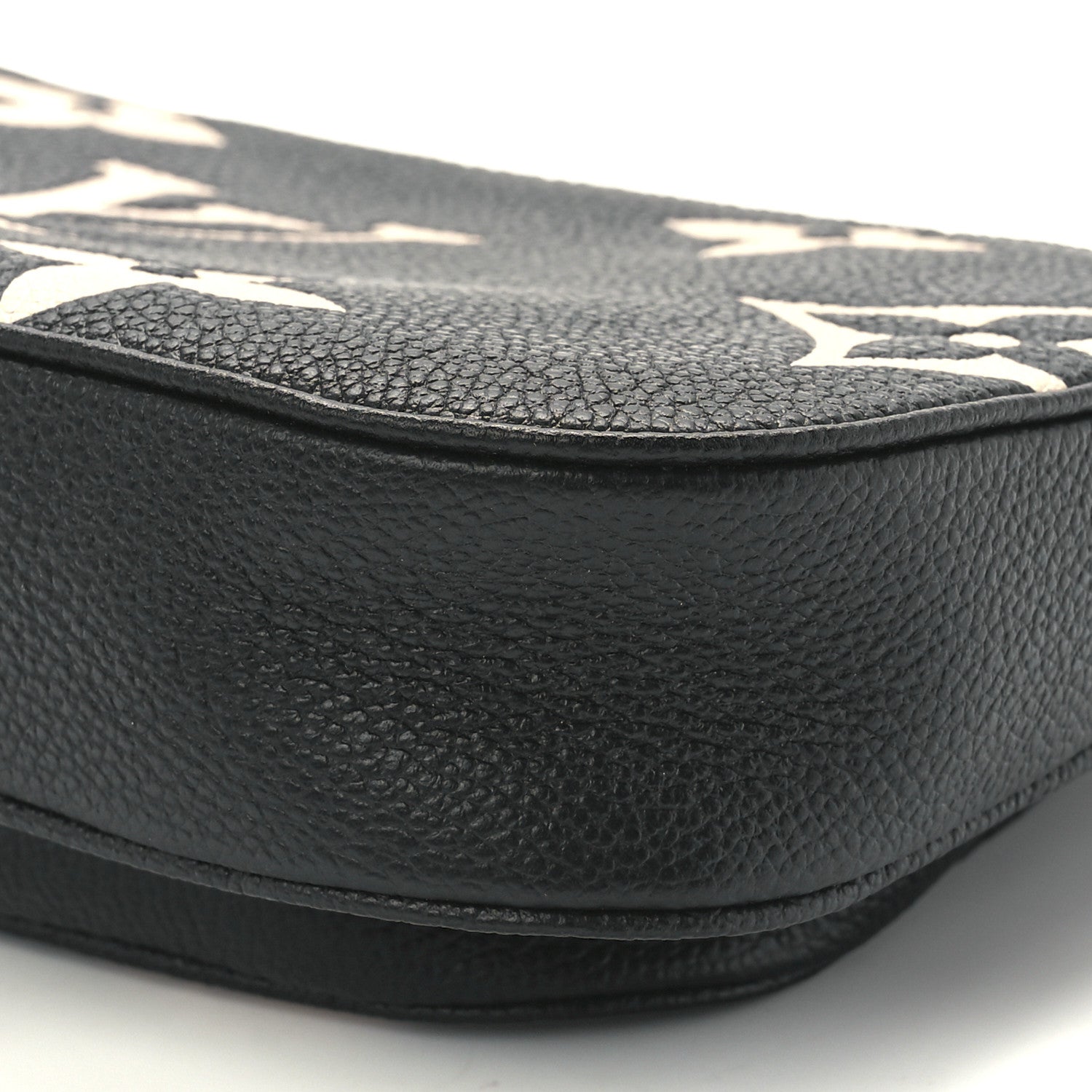 Louis Vuitton Empreinte Monogram Giant Multi Pochette Accessories Black Beige 12 of 12
