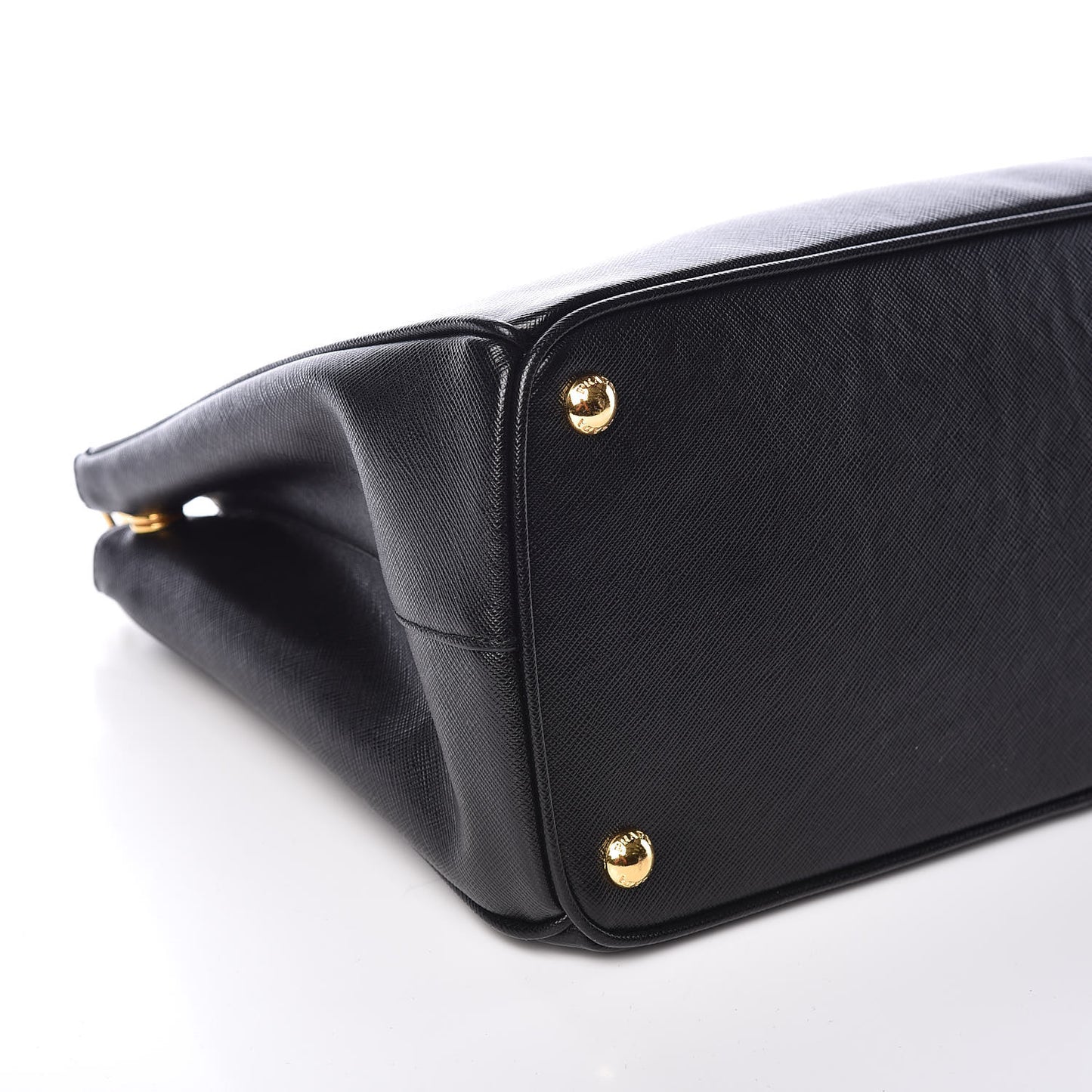 Saffiano Medium Galleria Double Zip Tote Black