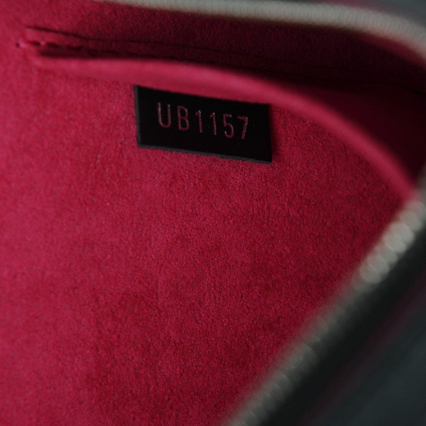 Epi Neverfull MM Black Hot Pink