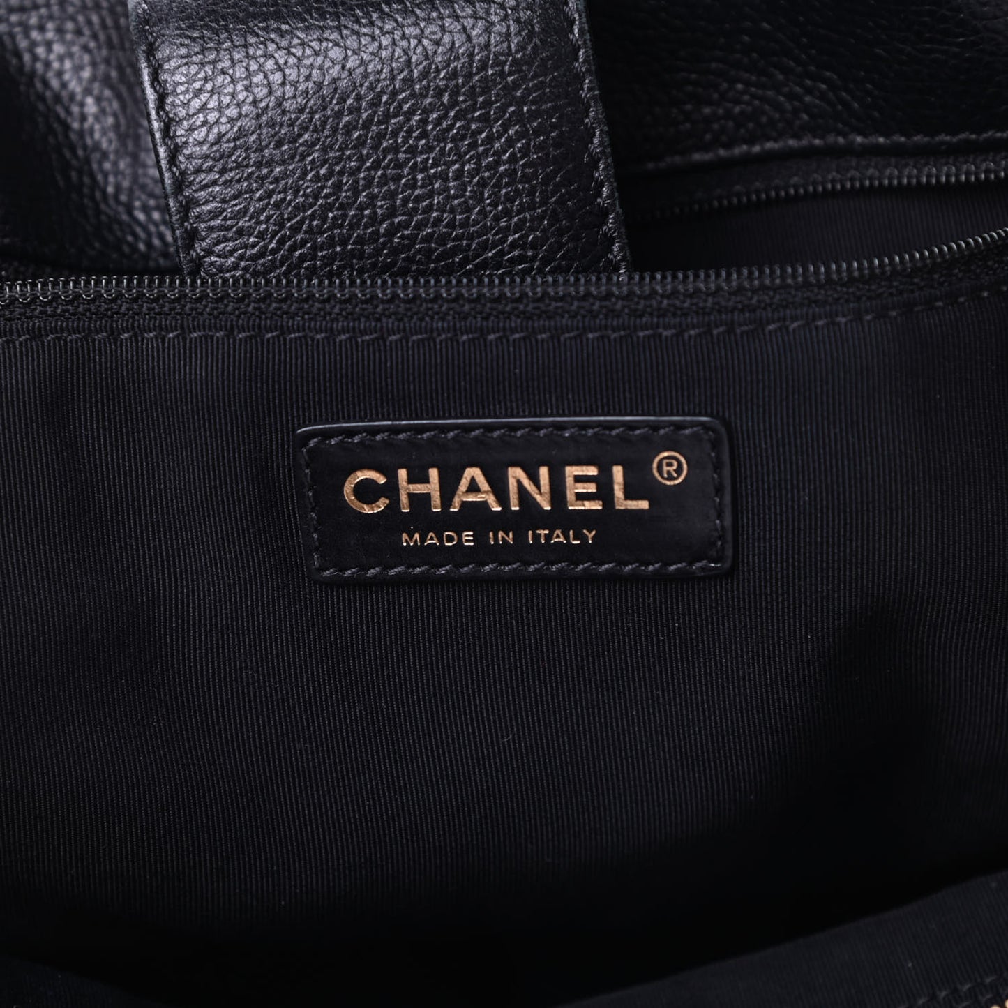 Calfskin Tall Cerf Tote Black