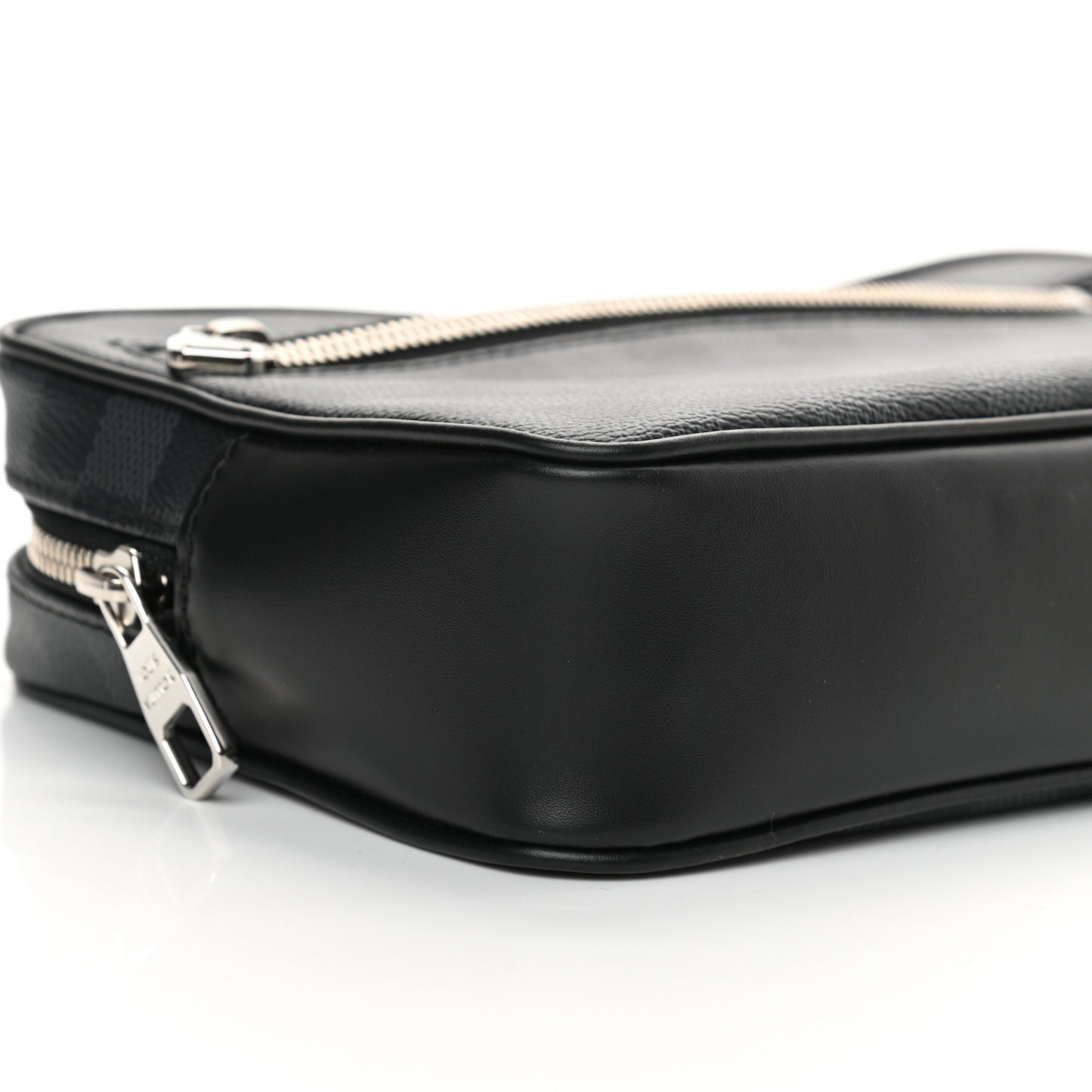 Damier Graphite Kasai Clutch