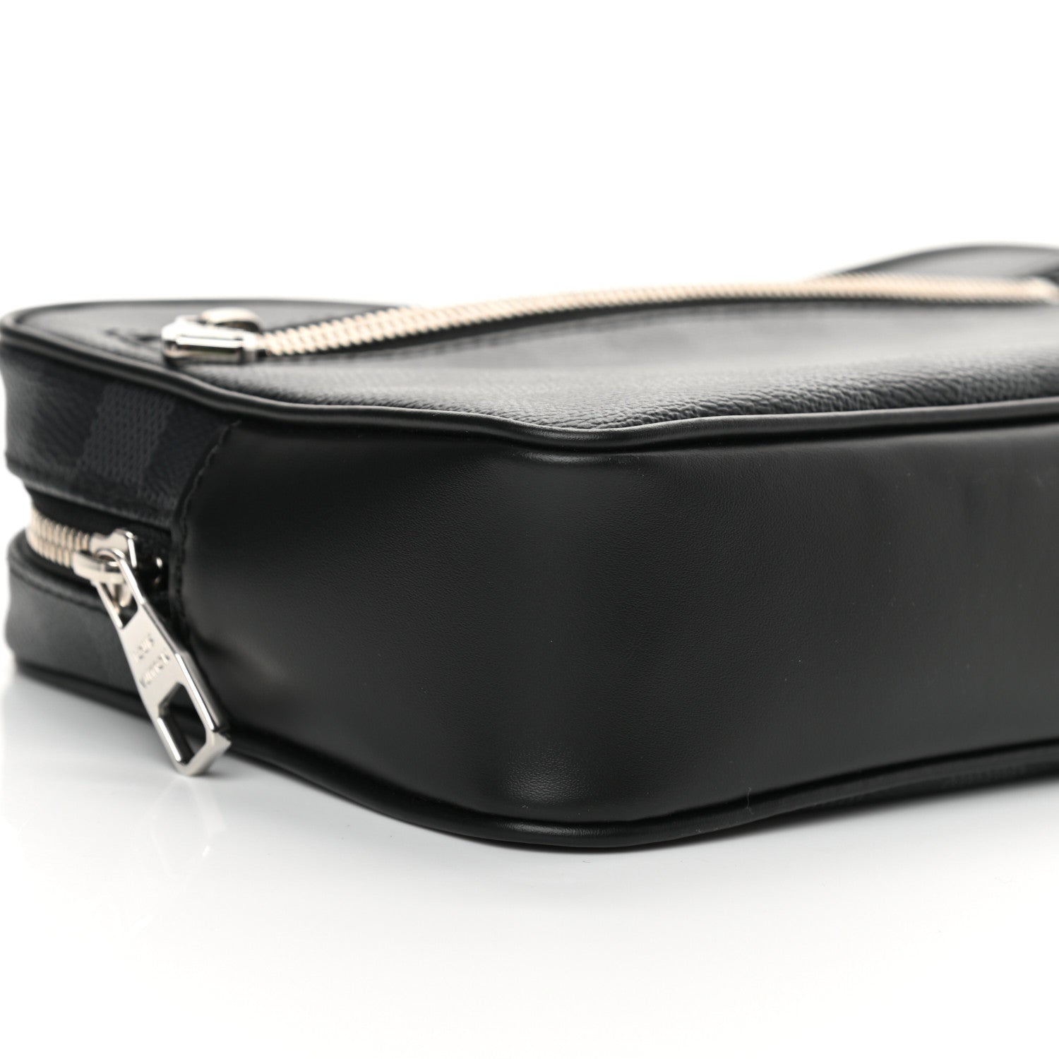 Louis Vuitton Damier Graphite Kasai Clutch 9 of 10