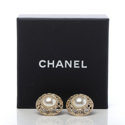 Chanel Pearl CC Round Rope Logo Earrings Gold 5 of 5
