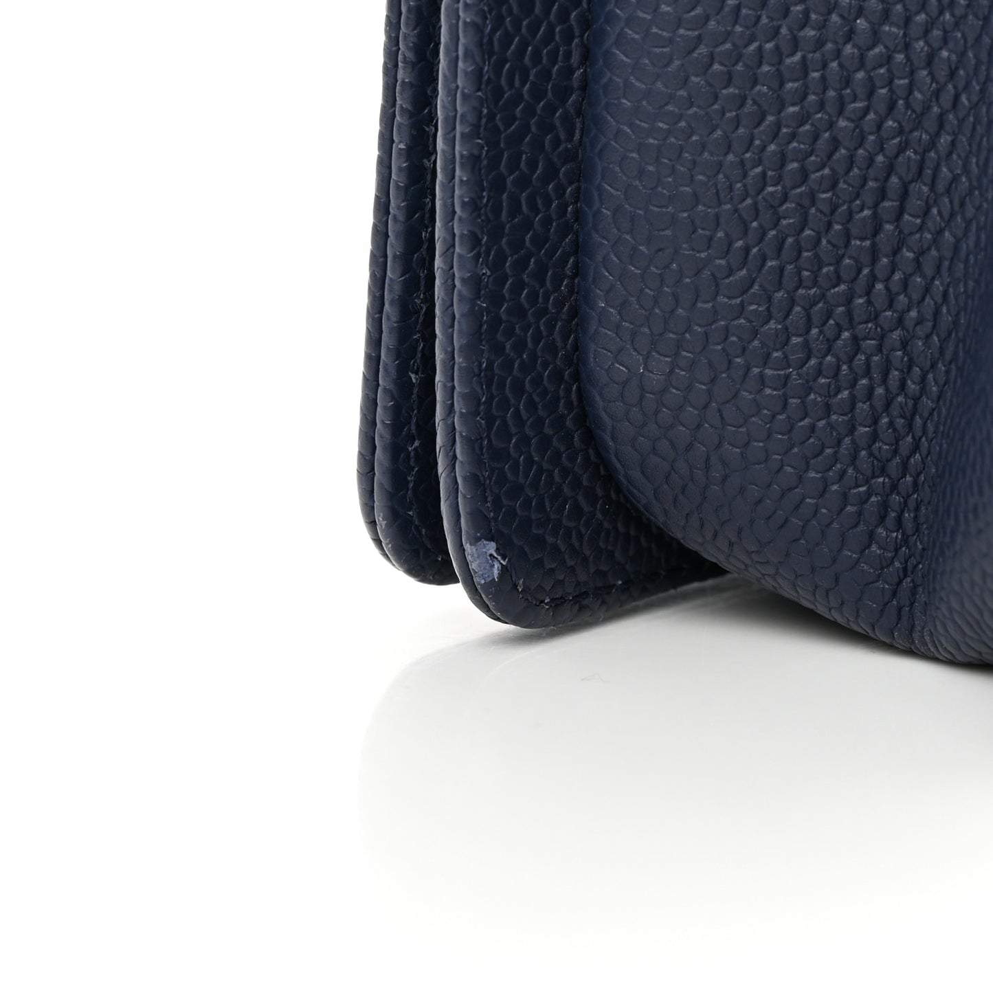 Caviar Quilted Medium Boy Flap Navy