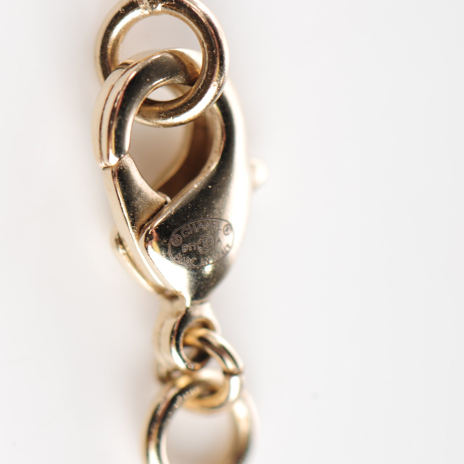 Chanel Pearl Crystal Leaf CC Necklace Gold 3 of 3