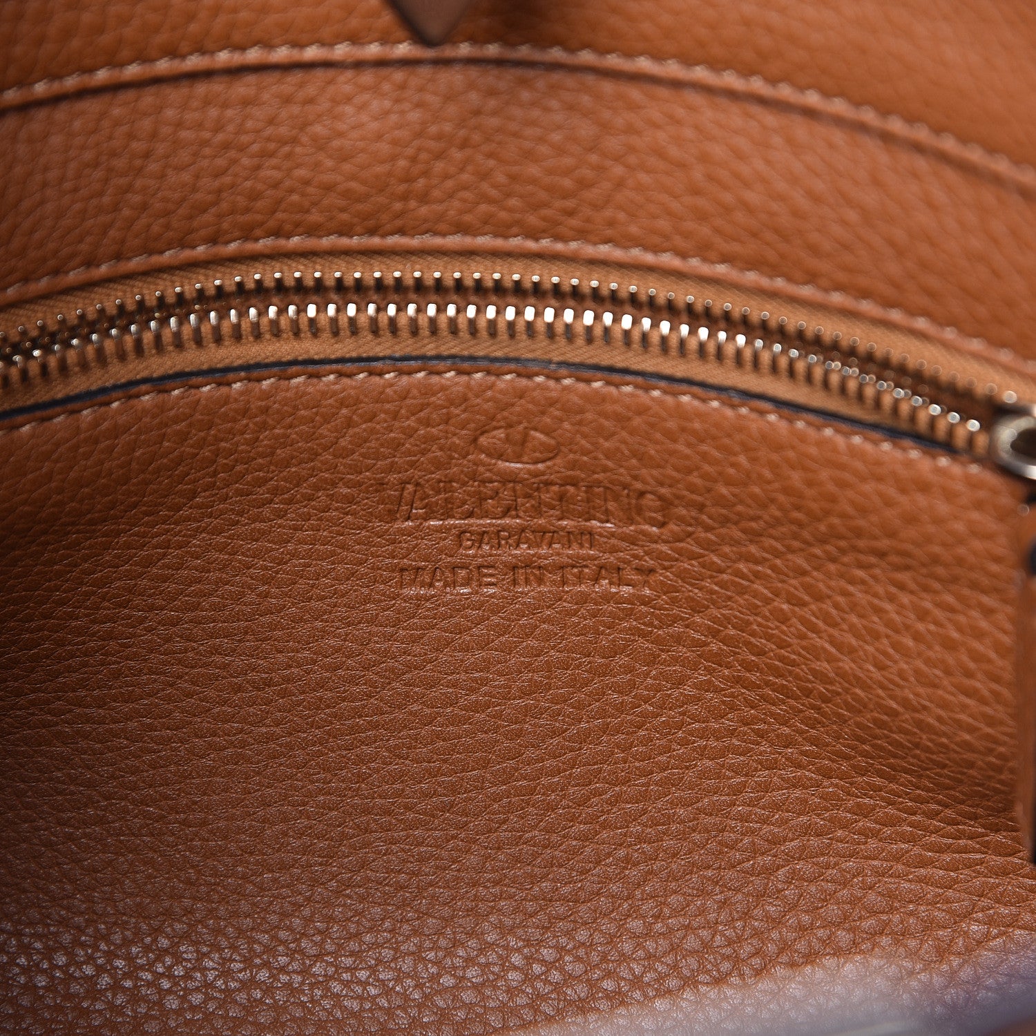 Valentino Garavani Pebbled Calfskin Small Rockstud Flip-Lock Messenger Bag Light Cuir 6 of 13