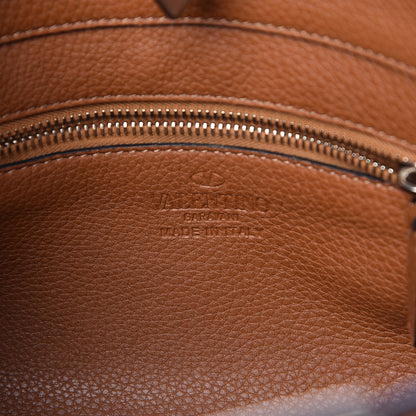 Valentino Garavani Pebbled Calfskin Small Rockstud Flip-Lock Messenger Bag Light Cuir 6 of 13