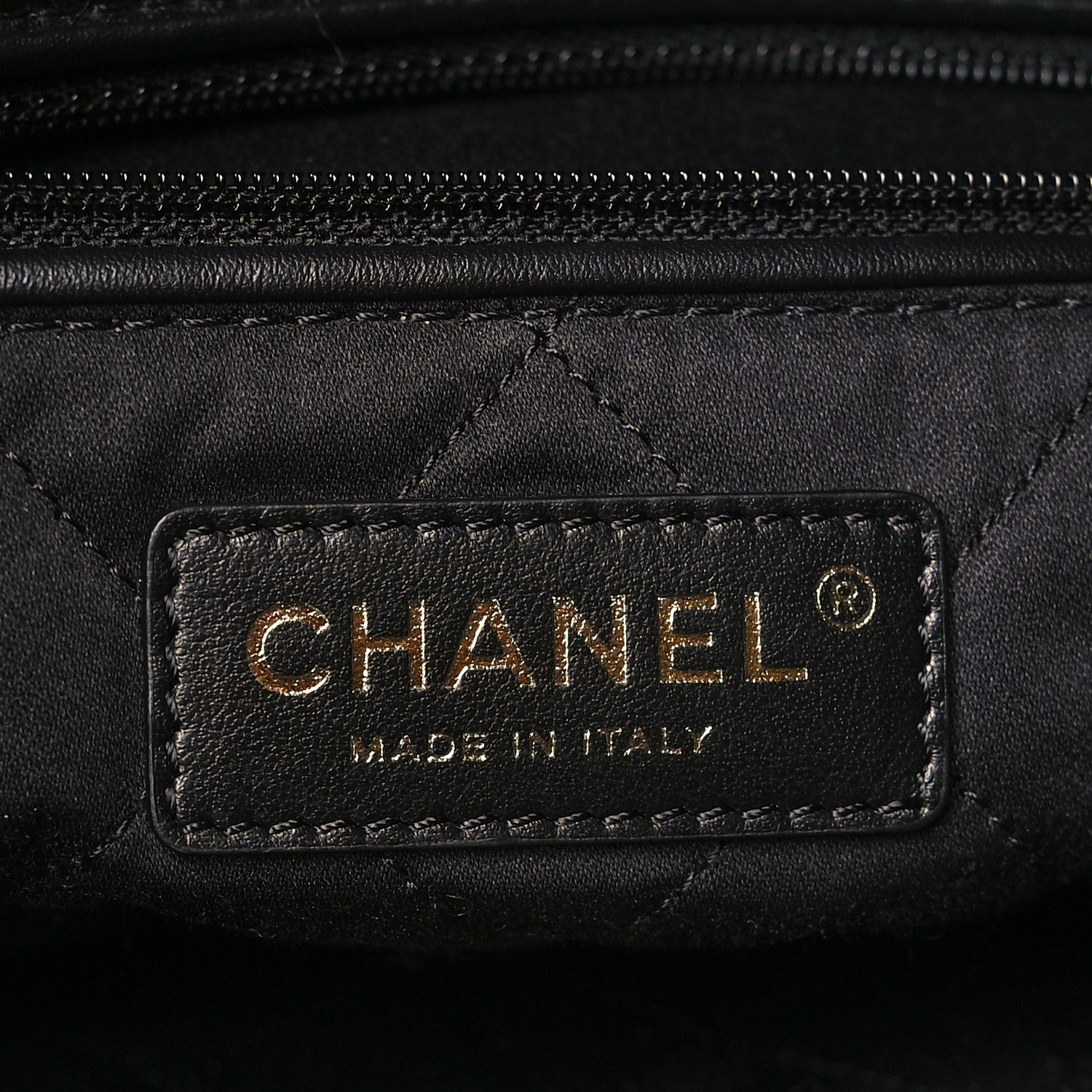 Chanel Tweed Quilted Chanel 22 Black Ecru 7 of 11