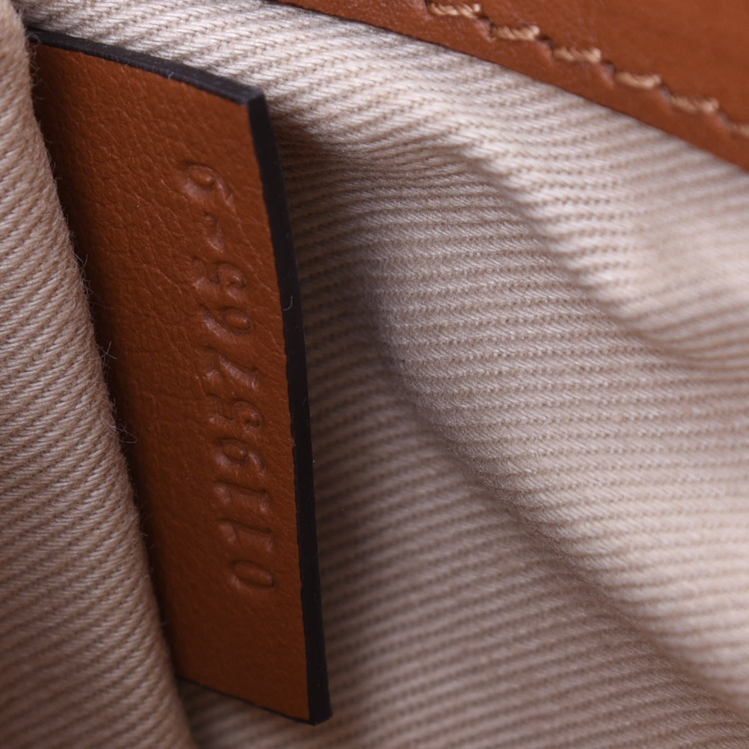 Chloe Spazzolato Sfumato Calfskin Small C Double Carry Autumnal Brown 10 of 18