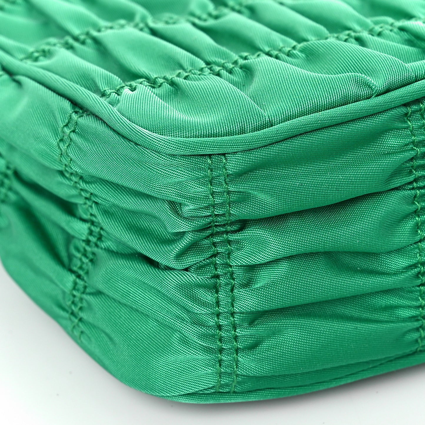 Tessuto Nylon Gaufre Shoulder Bag Menta