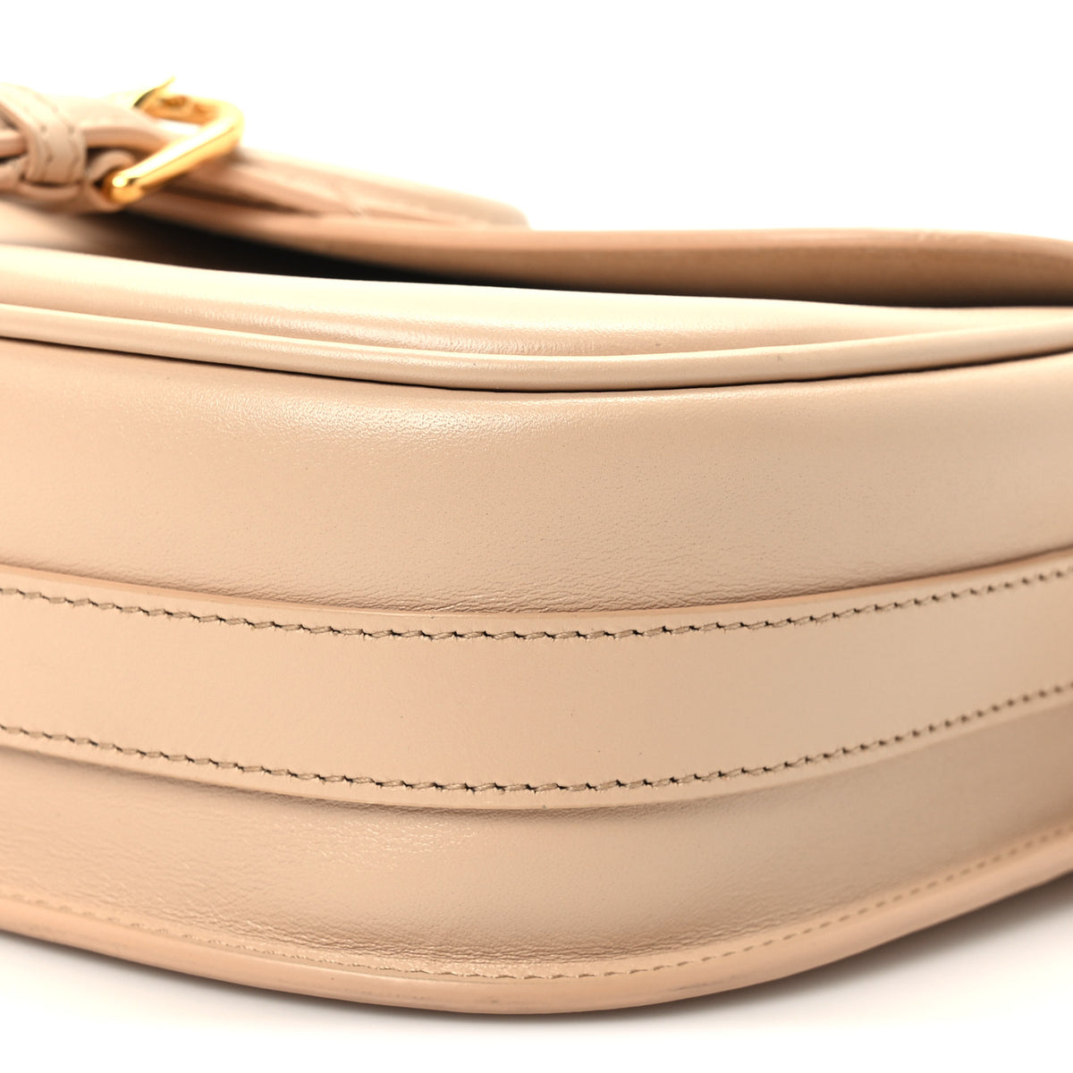 Box Calfskin Medium Bobby Flap Beige