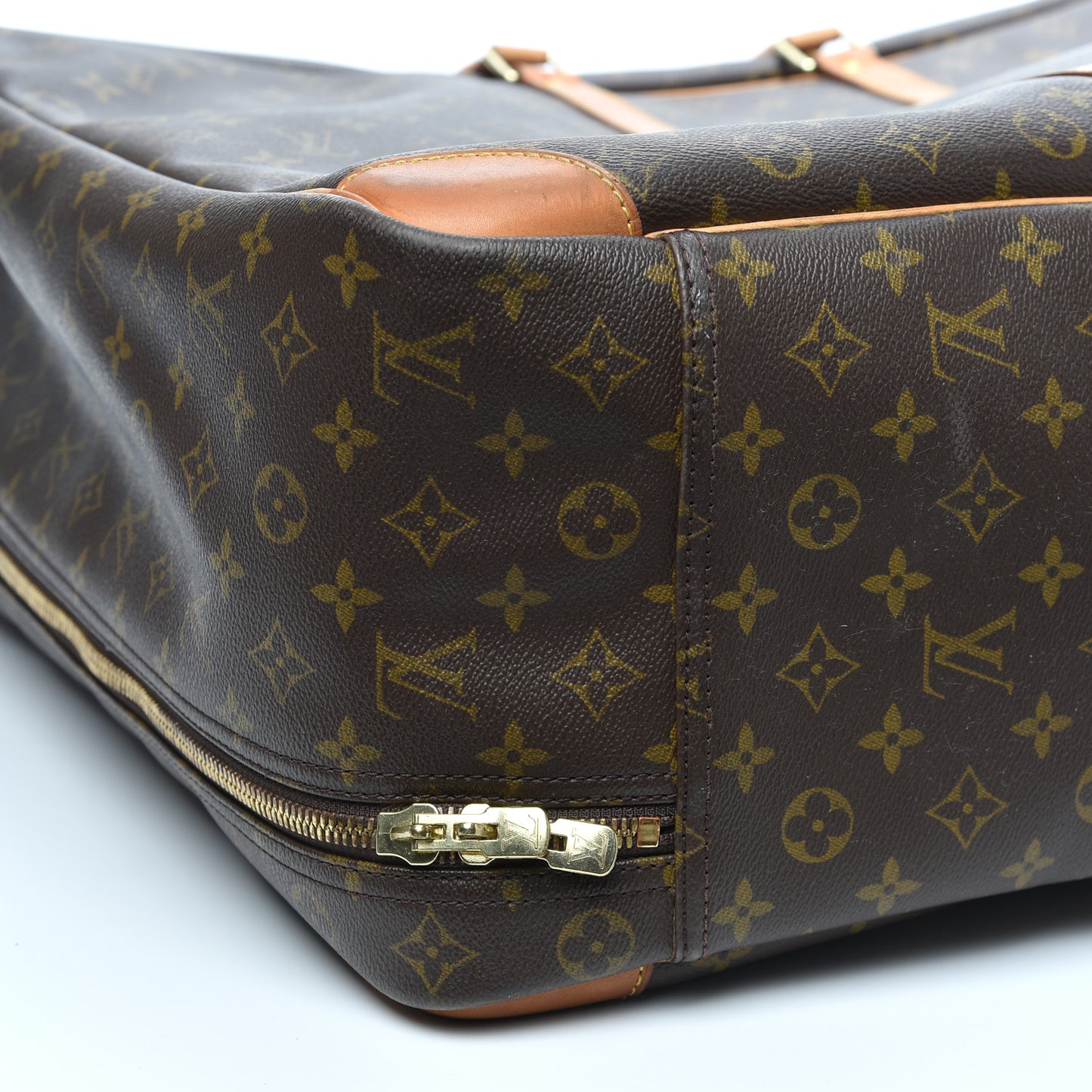 Monogram Sirius 55