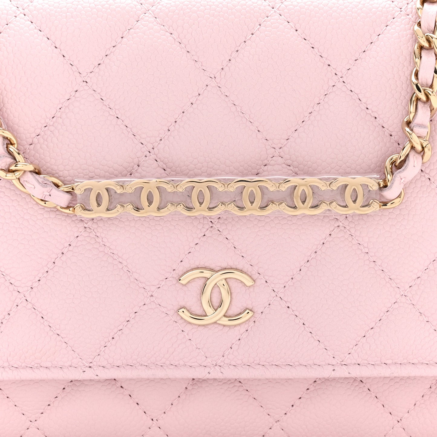 Caviar Quilted Tiny CC Wallet On Chain WOC Light Pink