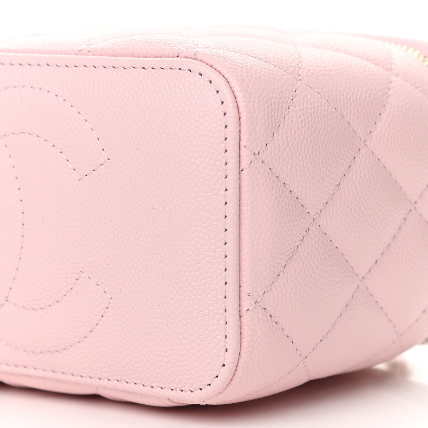 Caviar Quilted Small Vanity Case With Chain Light Pink