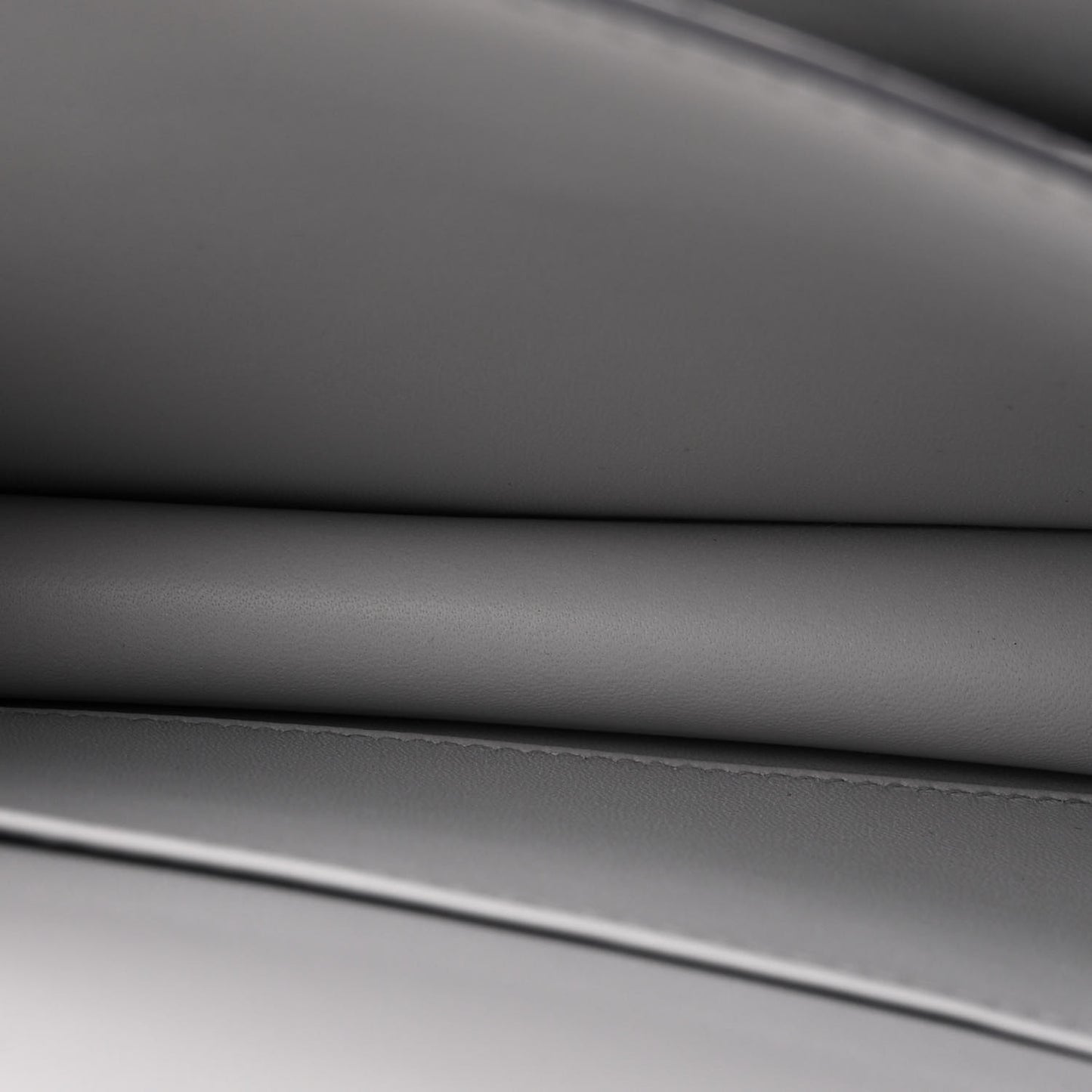 Metallic Chevre Chamkilight Constance 18 Argent