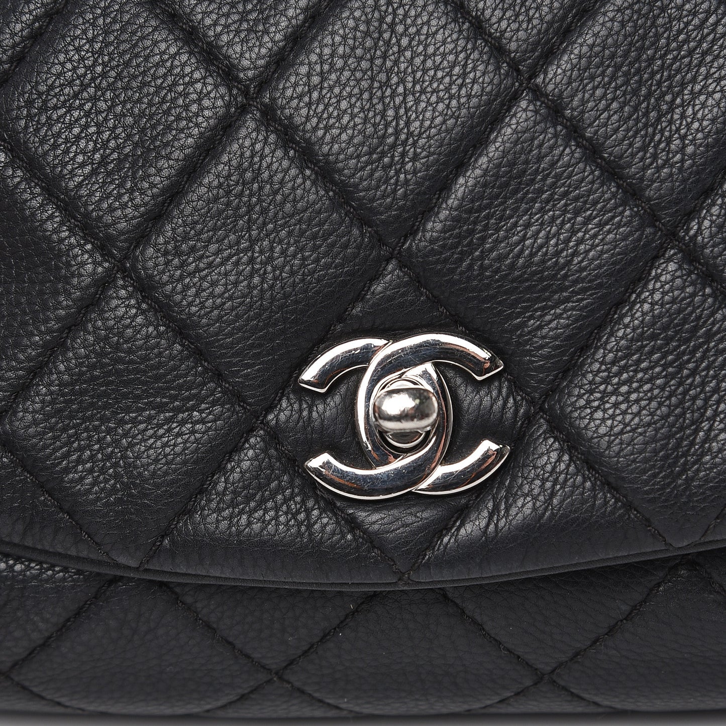 Grained Calfskin Single Flap Black