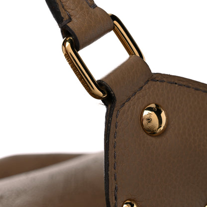 Louis Vuitton Mahina L Biscuit 14 of 16