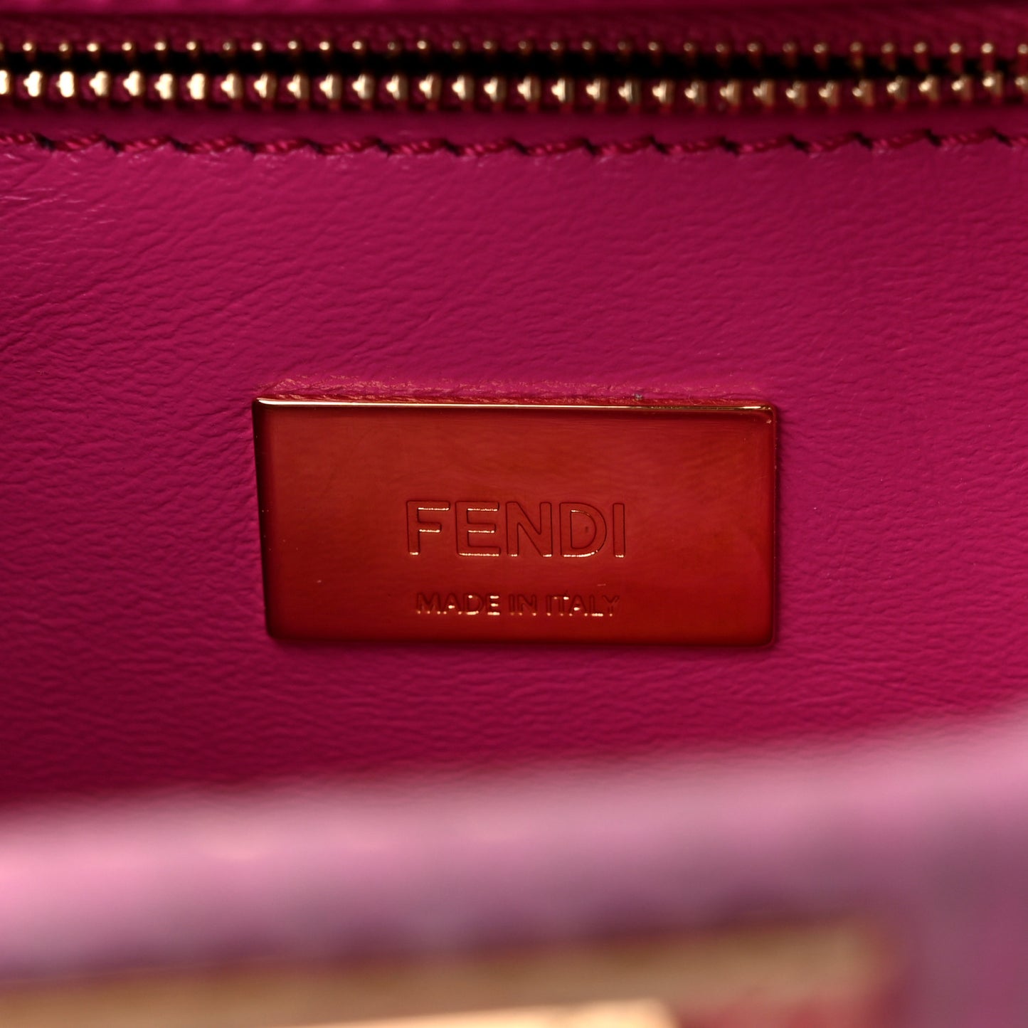 Camoscio Line Embossed Small Peekaboo Click Bag Lollypop