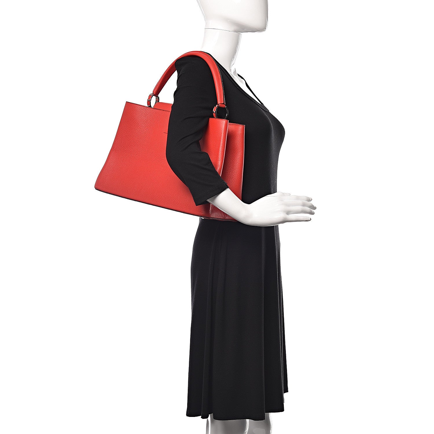 Louis Vuitton Taurillon Capucines MM Rubis 2 of 13