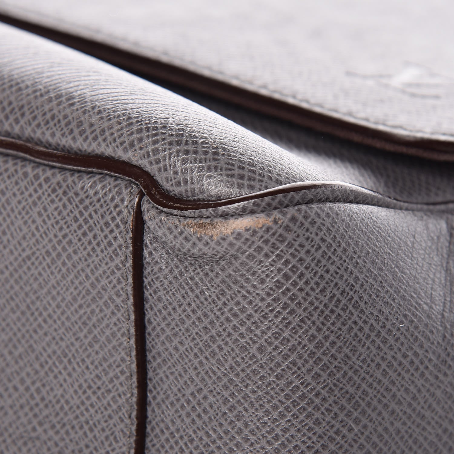 Louis Vuitton Taiga Roman Messenger GM Glacier 13 of 15