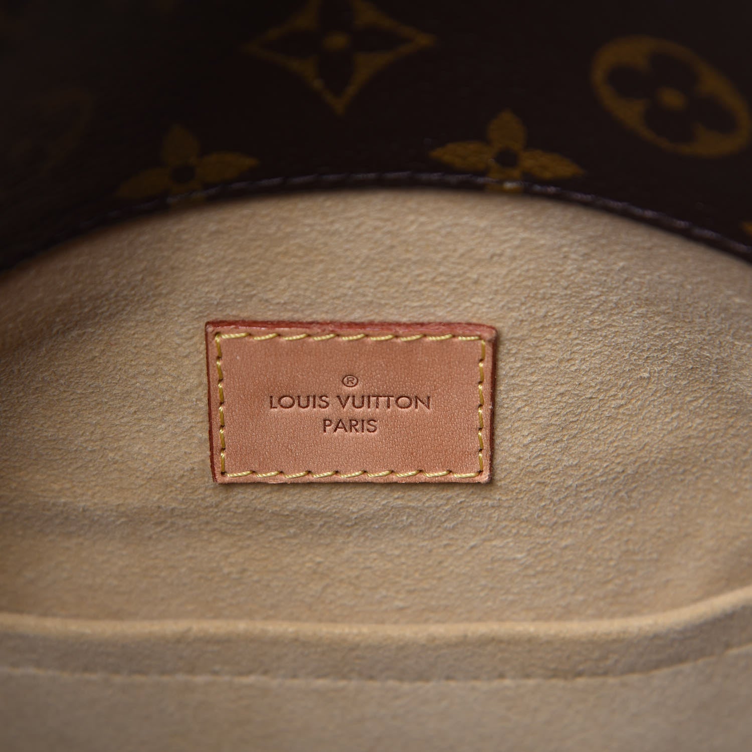 Louis Vuitton Monogram Artsy MM 6 of 10