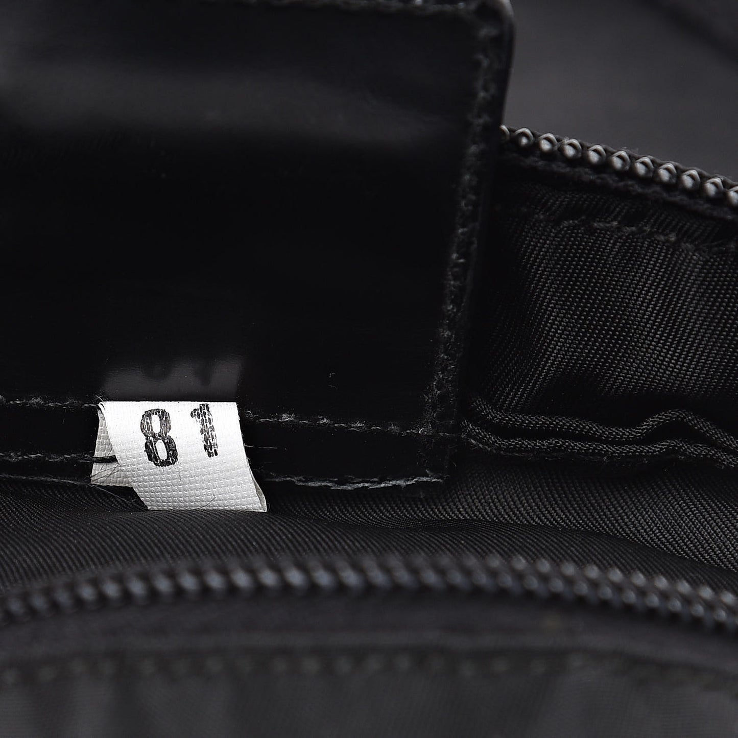 Nylon Flat Messenger Bag Black