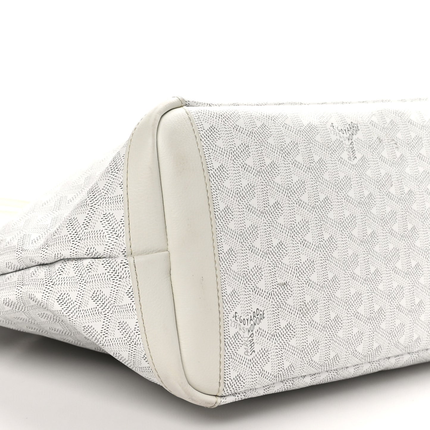 Goyardine Artois MM White