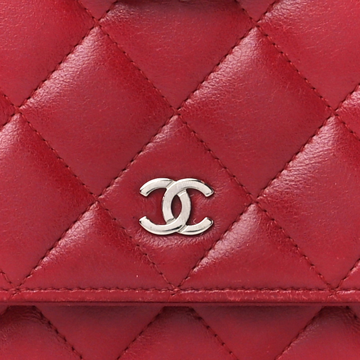 Lambskin Quilted Wallet On Chain WOC Red