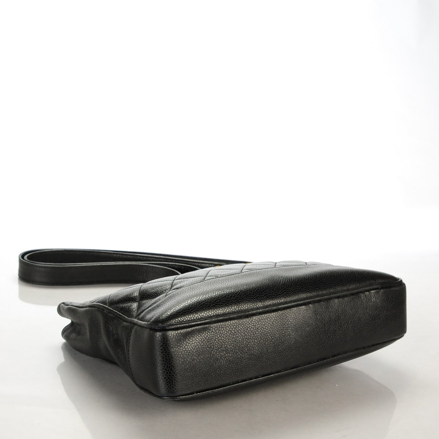 Caviar Quilted Shoulder Bag Black