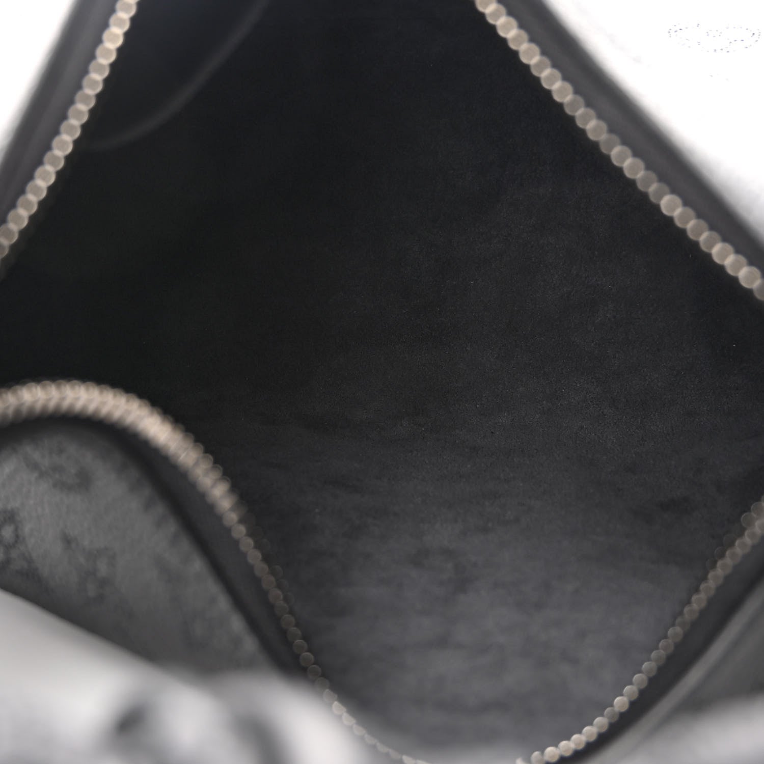 Louis Vuitton Mahina Why Knot PM Black 4 of 8