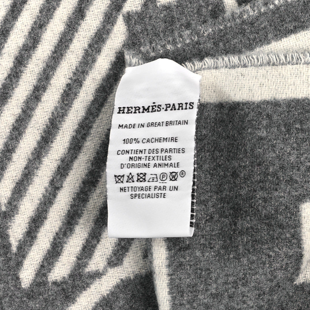Hermes Cashmere Casaque Lettres Au Carre Scarf Ivoire Gris Flanelle 3 of 4