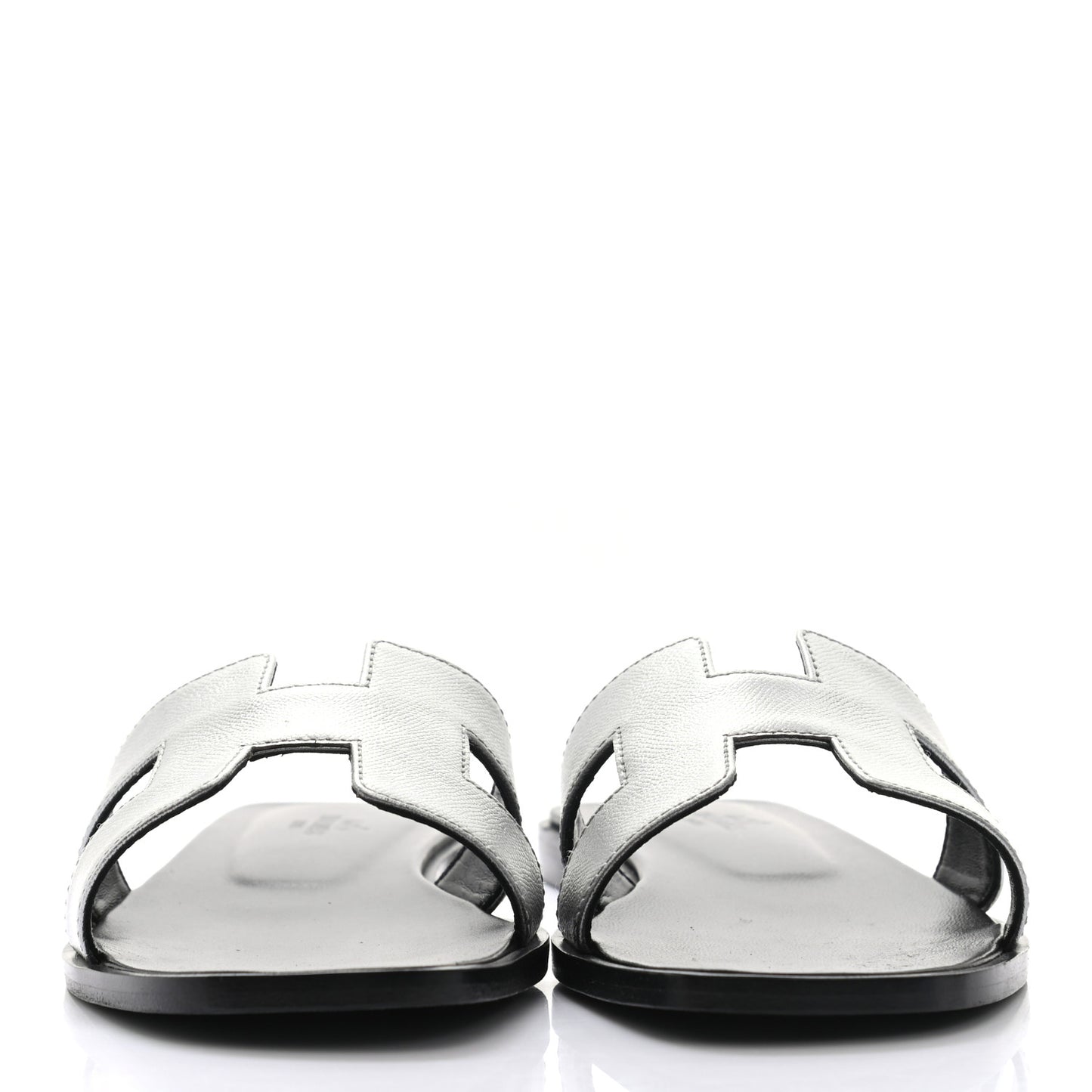 Metallic Epsom Oran Sandals 37.5 Gris Argente