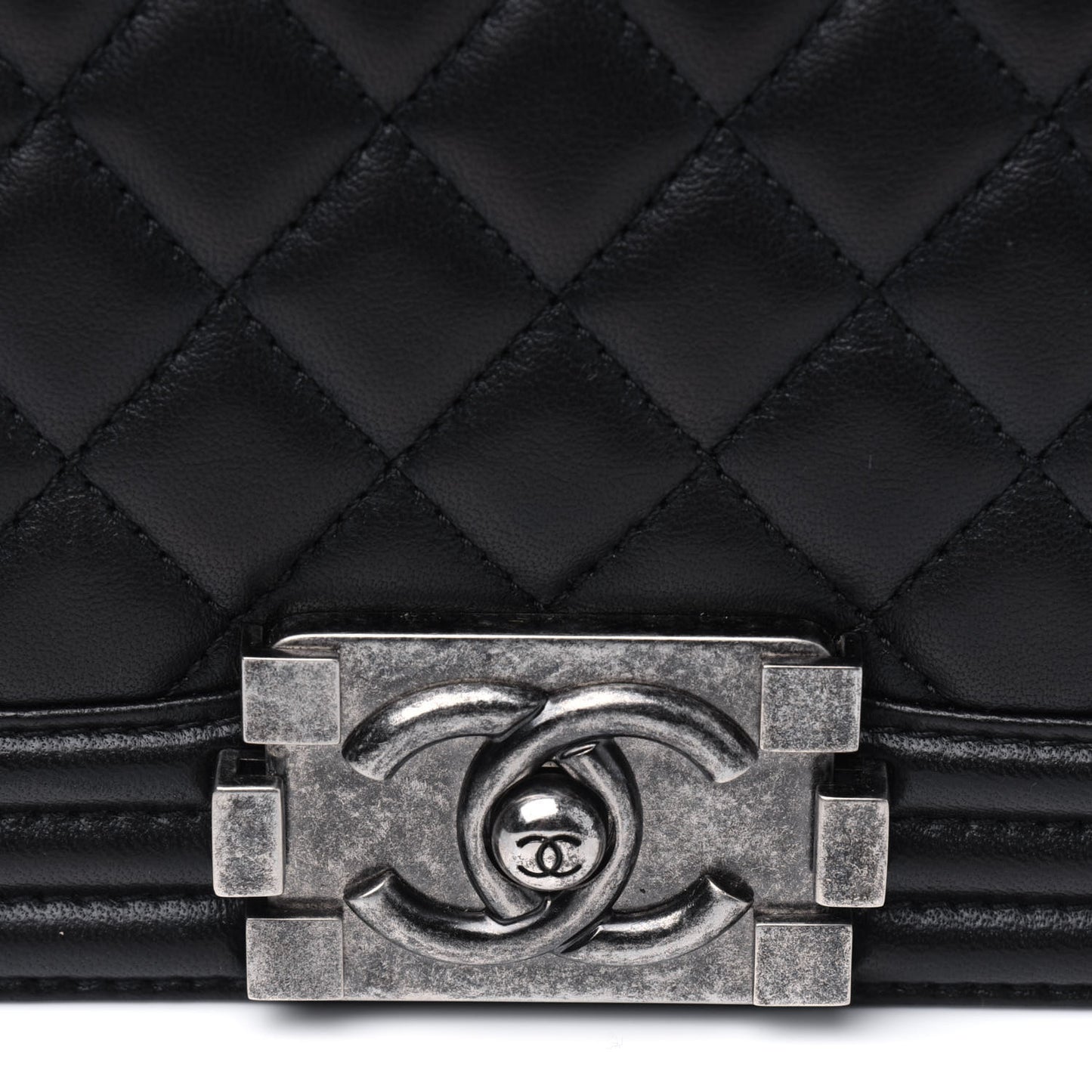 Lambskin Quilted Medium Boy Flap Black