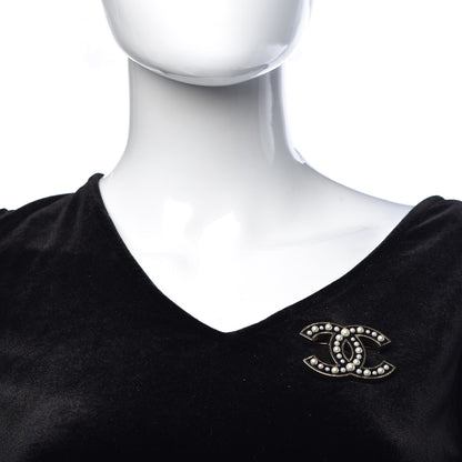 Chanel Pearl Enamel CC Brooch Black Gold 2 of 5