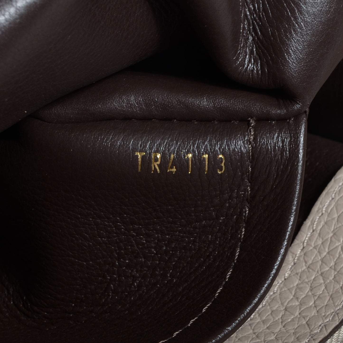 Taurillon Capucines MM Galet