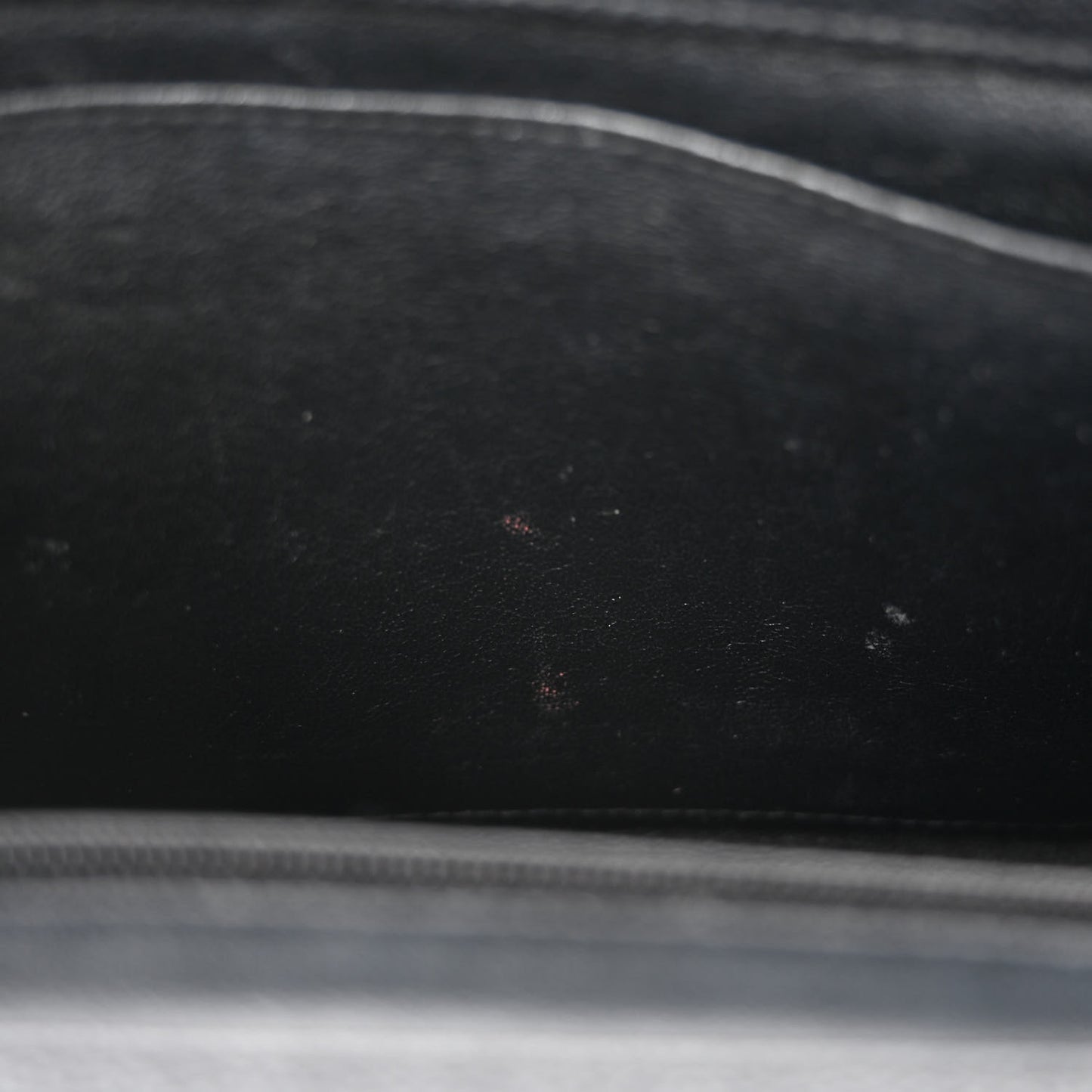 Caviar Quilted Medium Business Affinity Flap Black