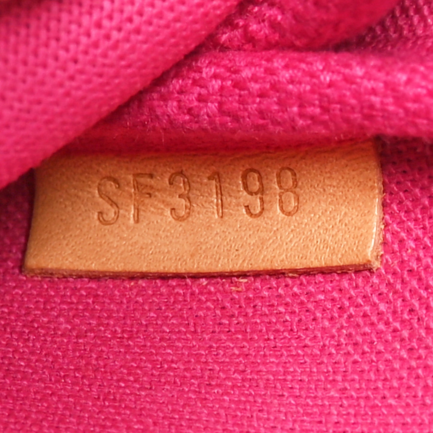 Monogram 2018 Christmas Animation Mini Bears Pochette Accessories