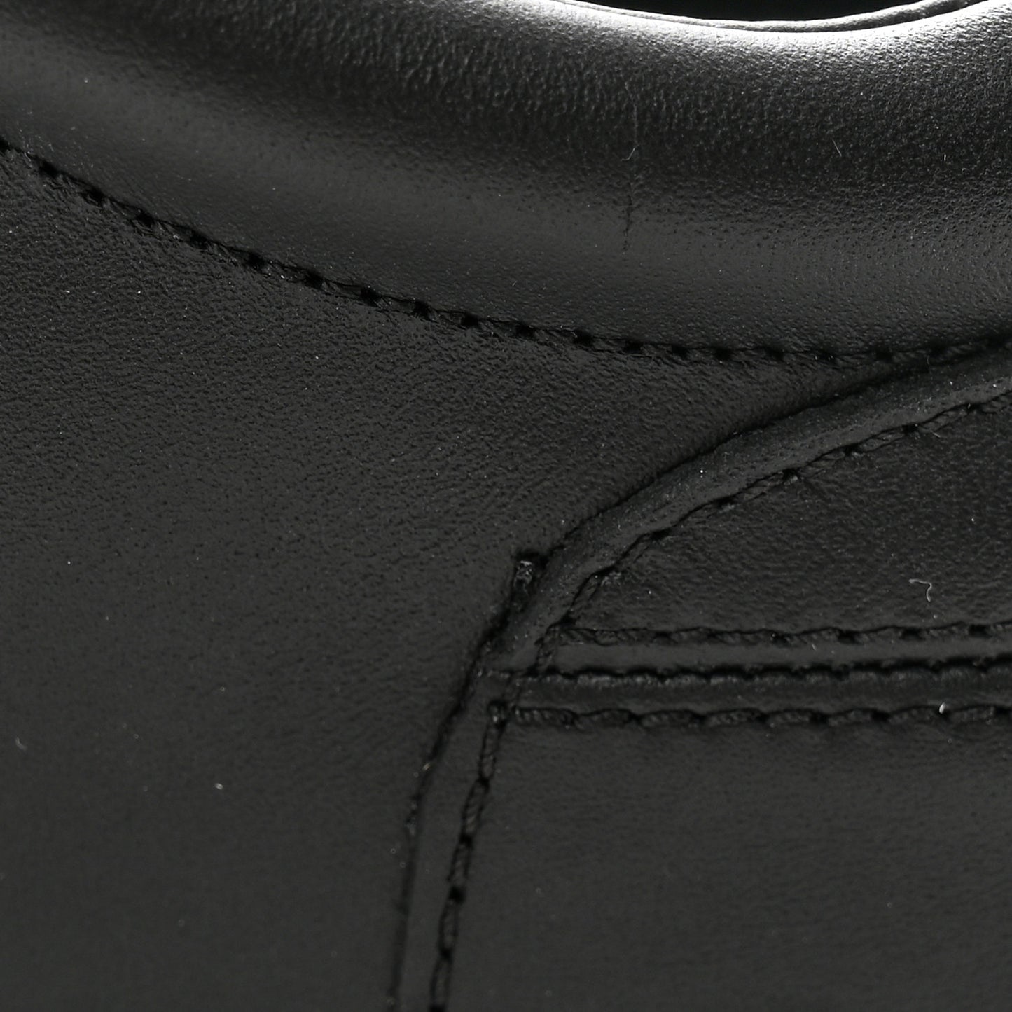 Calfskin Suede Logo Sneakers 36 Black