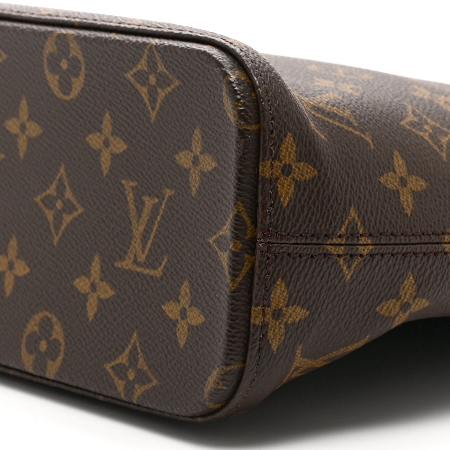 Louis Vuitton Monogram Luco 10 of 10