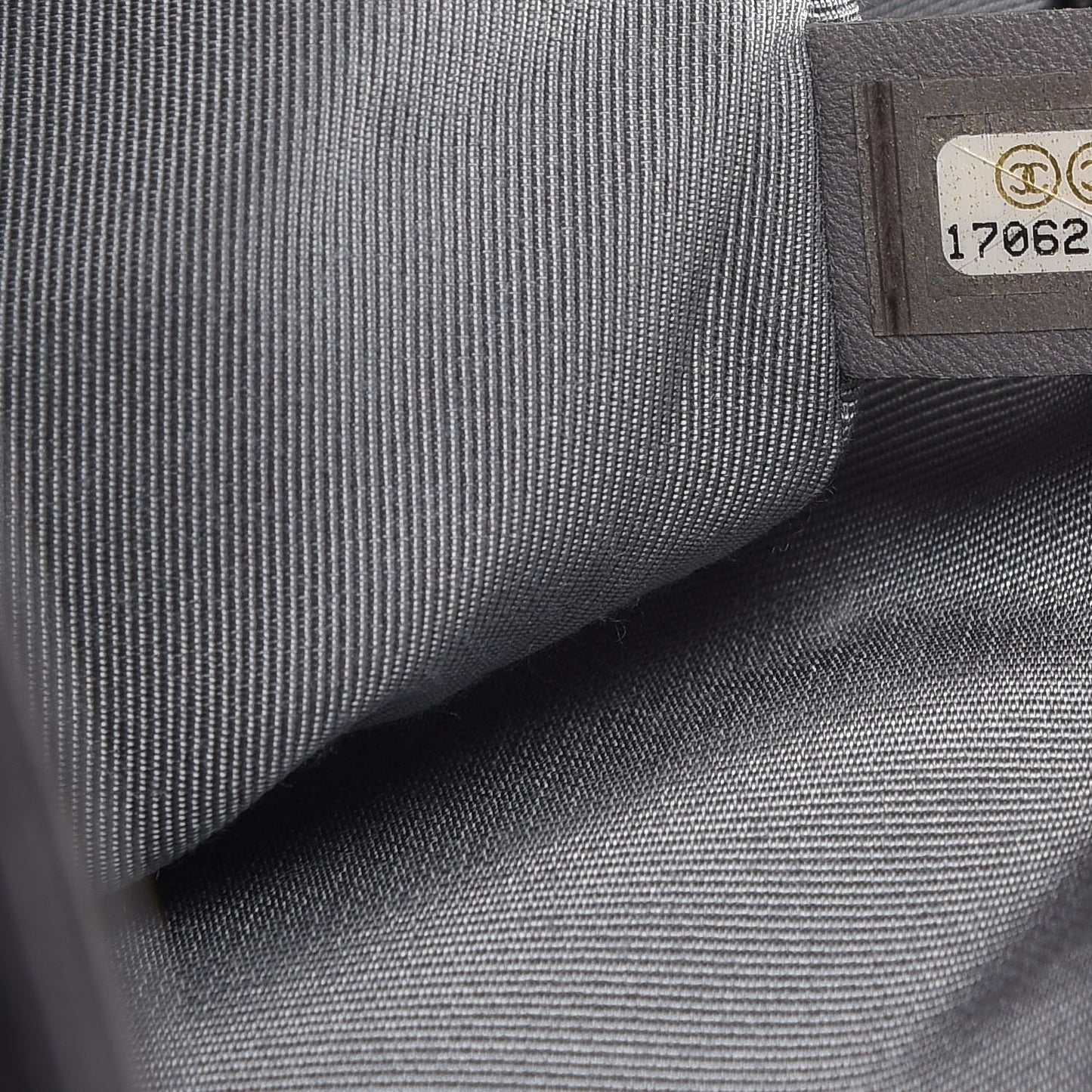 Calfskin Coco Pleats Flap Black