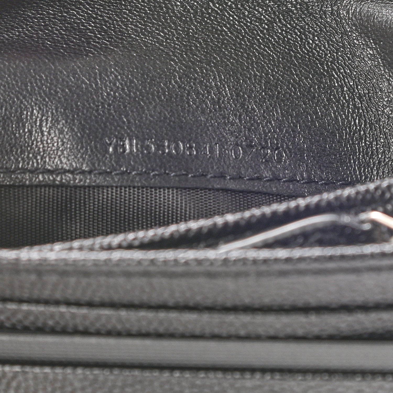 Saint Laurent Grain De Poudre Matelasse Chevron Monogram Card Case Black 7 of 7