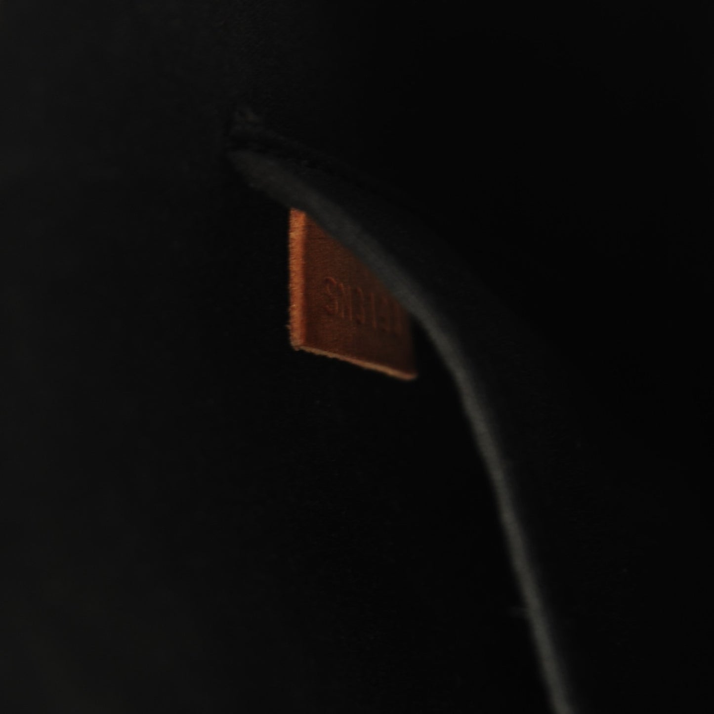 Vernis Alma PM Noir Magnetique
