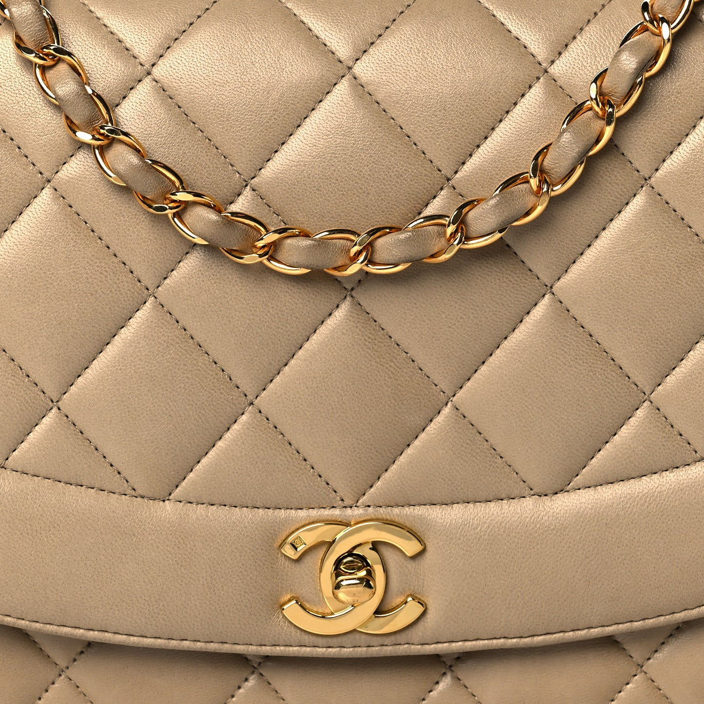 Lambskin Quilted Medium Single Flap Beige