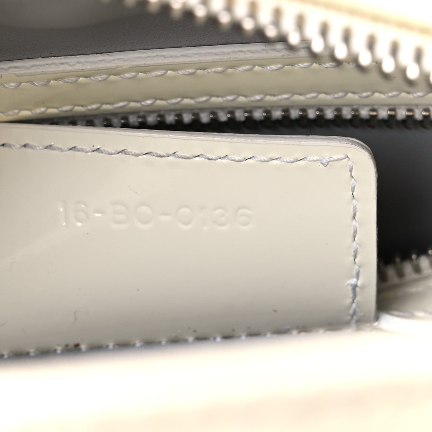 Patent Micro-Cannage Medium Lady Dior White