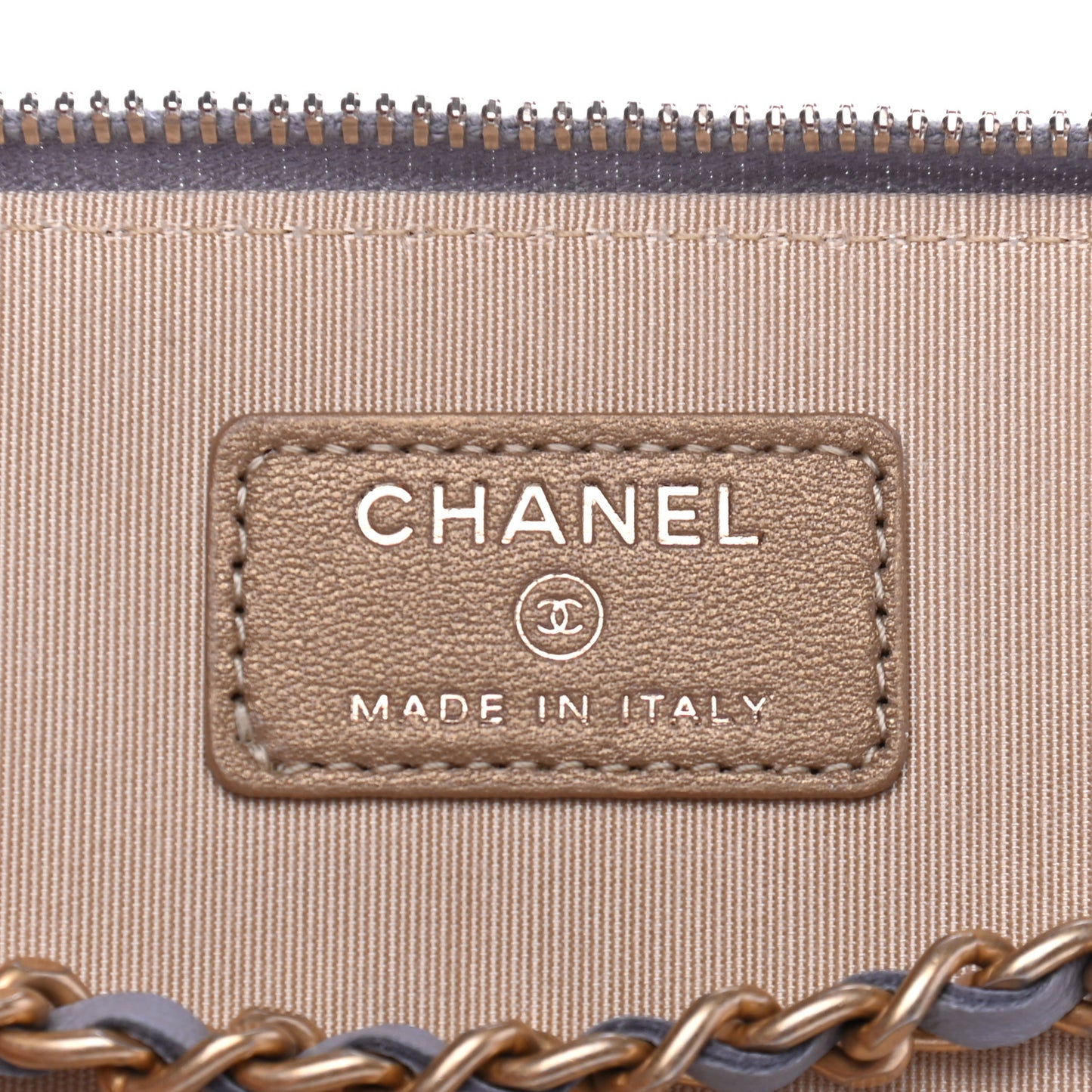 Lambskin Quilted Small Pearl Crush Vanity Case With Chain Grey