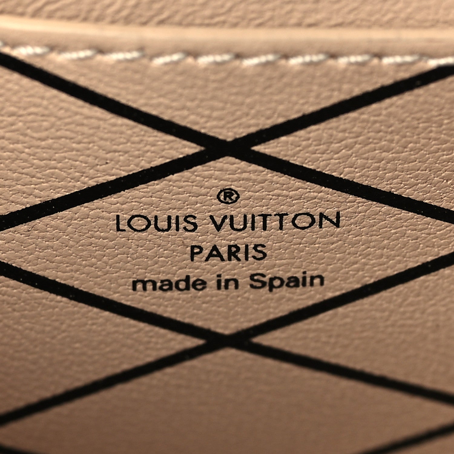 Louis Vuitton Monogram Essential Trunk Black 6 of 6